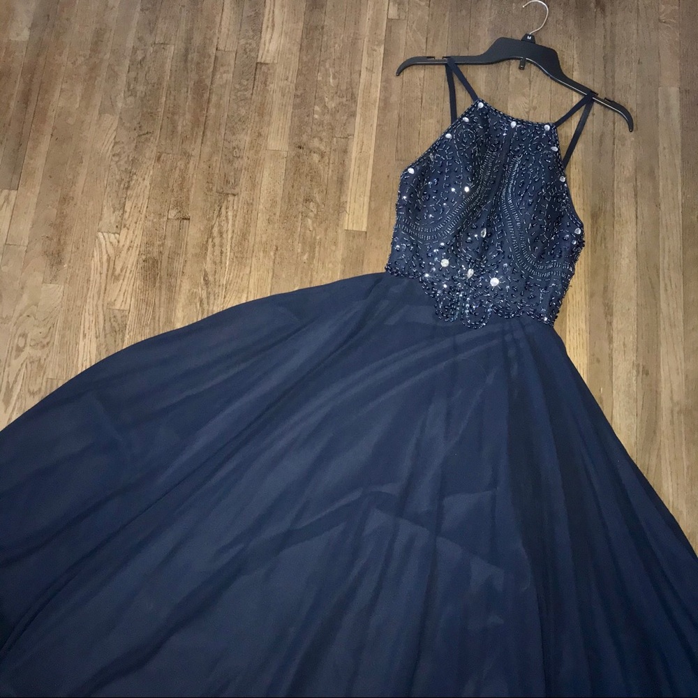 Halter top keyhole formal dress